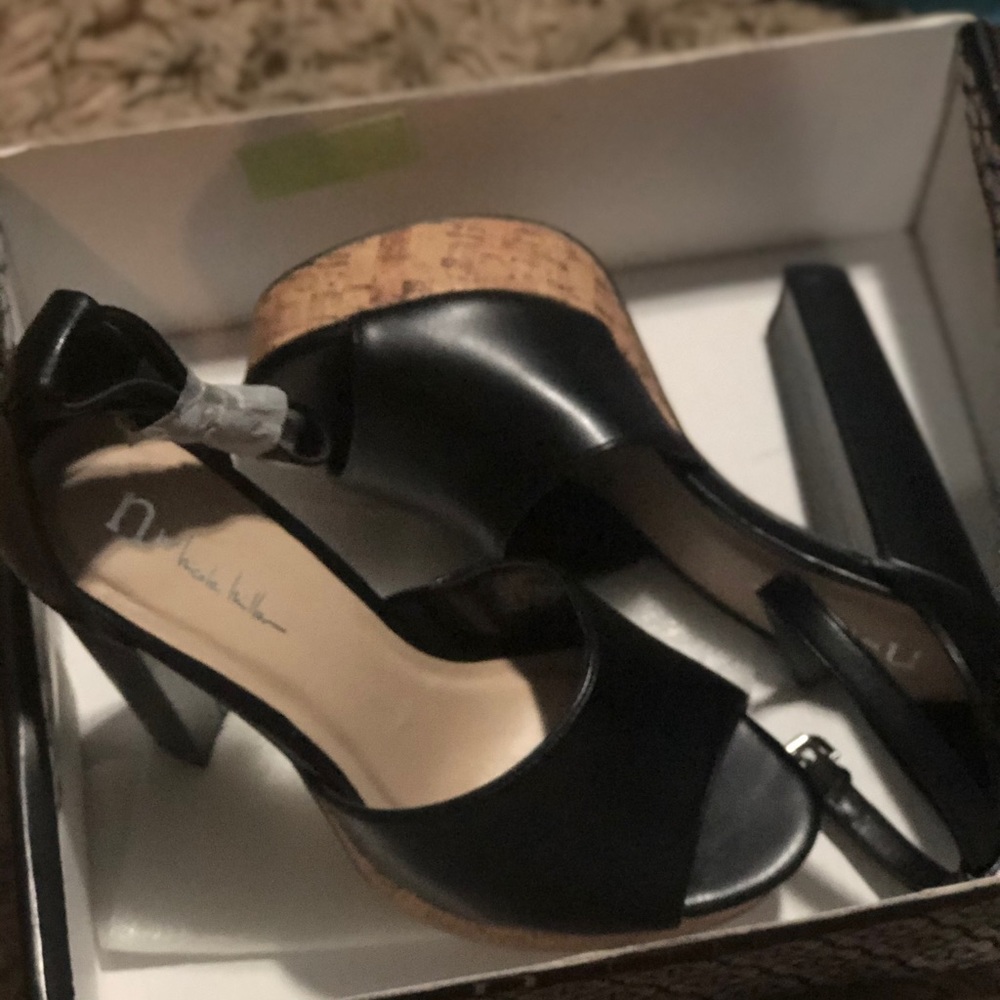 Nicole Miller pumps size 9